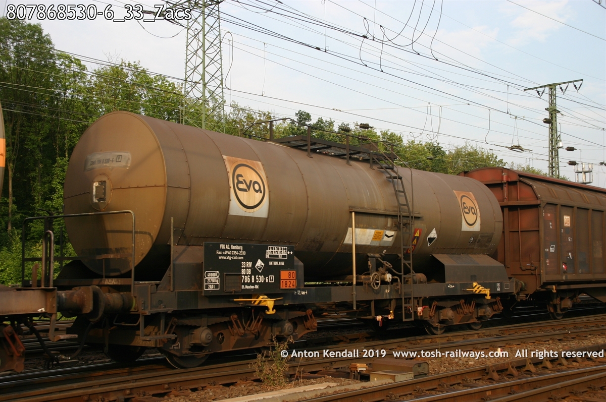807868530-6_33_Zacs.jpg